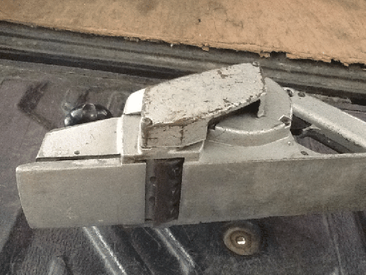 ขายกบไฟฟ้าหน้า3 Makita Model 1600 750W. Made in japan.