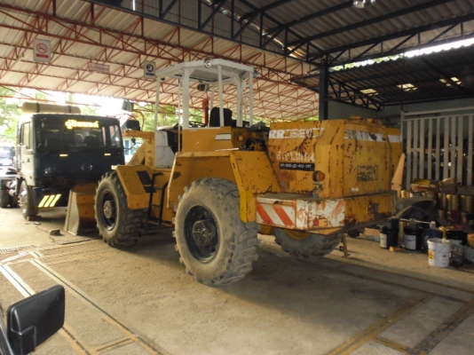 ขายรถตักล้อยาง  ราคา 800,000 บาท