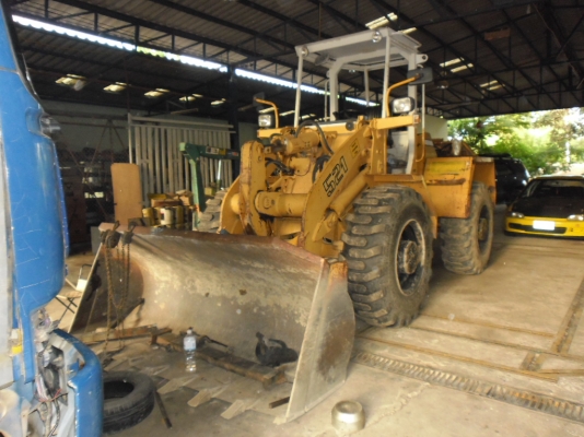 ขายรถตักล้อยาง  ราคา 800,000 บาท