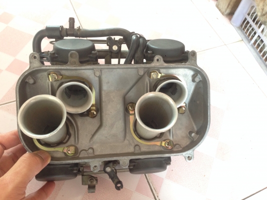 ขายคาร์บู.RVF NC35สามารถใส่กับNC30ได้ สภาพสวยมากแน่นๆครับ