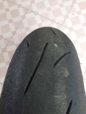 ขายยางDUNLOP 120/70/17&160/60/17สภาพสวยมากเนื้อนิ่มปี2013ปลายปีเกรดเดียวกับPirelli.ตะเกียบหัก ขายยางDUNLOP 120/70/17&160/60/17สภาพสวยมากเนื้อนิ่มปี2013ปลายปีเกรดเดียวกับPirelli.ตะเกียบหัก