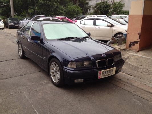 ขายรถ BMW 318i  ปี 2001 เครื่องยนต์1800 cc สนใจติดต่อ 080-4477814 พีรพงษ์