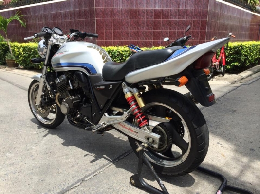 CB 400 ปี93 อินวอย สพม พร้อมออกทริปเลยครับ CB 400 ปี93 อินวอย สพม พร้อมออกทริปเลยครับ