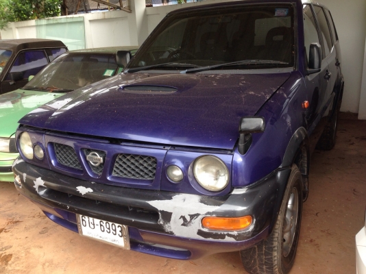 NISSAN TERRANO 2.4 4x4 AUTO เบาะกำมะหยี่ สีเดิม เครื่องเดิม คานเดิม กันร้อนเดิม