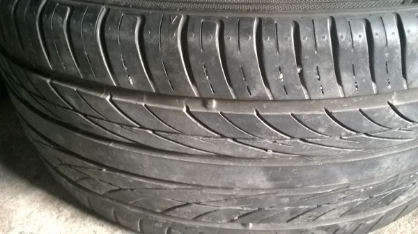 ขายยางขอบ18 ครับ 225/40Z R18 ปี12 ราคา 2900บาทครับ 087-1691151 คุณ กฤษดา ครับ