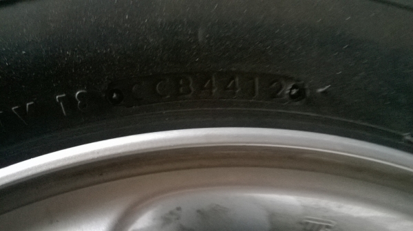 ขายแม็คพร้อมยางขอบ15ยางติดรถยน triton ปี12 ราคา 4500บาทครับ 087-1691151 คุณ กฤษดา ครับ  พระรามเจ็ด.