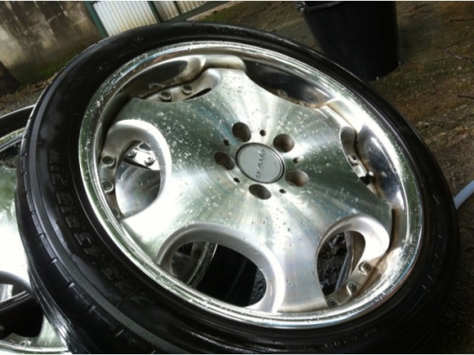 ายแม็ก18ญี่ปุ่นแท้Shallenพร้อมยางyokohama225/45/18 15,000 บาท ล้อแท้มาตรฐาน Jawa