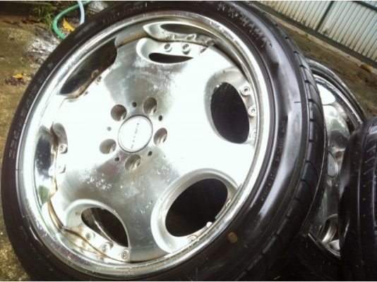 ายแม็ก18ญี่ปุ่นแท้Shallenพร้อมยางyokohama225/45/18 15,000 บาท ล้อแท้มาตรฐาน Jawa