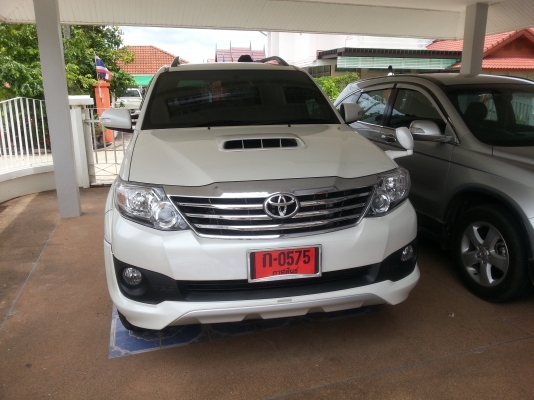 ขายรถใหม่ Toyota Fortuner 3.0V  D4D Vnturbo 2014 ล้อ17 วิ่ง 2500 km.ชุดแต่งรอบคัน ราคาคุยได้ กาฬสินธุ์