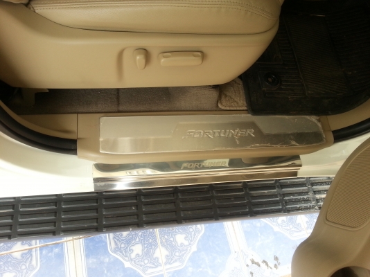 ขายรถใหม่ Toyota Fortuner 3.0V  D4D Vnturbo 2014 ล้อ17 วิ่ง 2500 km.ชุดแต่งรอบคัน ราคาคุยได้ กาฬสินธุ์