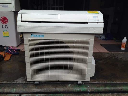 **** ขายแอร์ DAIKIN 13000 BTU สภาพสวย ****