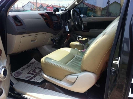 ขาย TOYOTA VIGO PRERUNER 3.0 เครื่องเสียงเต็ม ขาย TOYOTA VIGO PRERUNER 3.0 เครื่องเสียงเต็ม