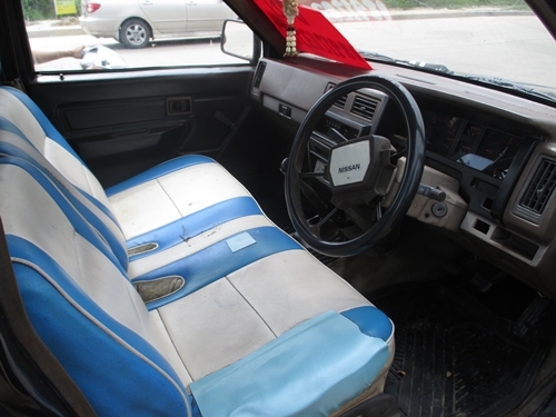 ิิBIG M 2.4 ฝาดำ ปี90 เครื่องดีไม่เยิ้มความรั้อนปรกติคับช่วงล่างโอเค ราคาคุย