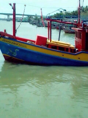 ขายเรือปั่นไฟ 1ล้านหนึ่งแสนบาท ไม้ตะเคียนทอง เรือมาตรฐาน อุปกรณ์ครบ