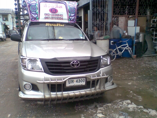 ส่งเครื่อง cummins ขึ้นรถเป็นที่เรียบร้อยแล้วค่ะ 16/8/57