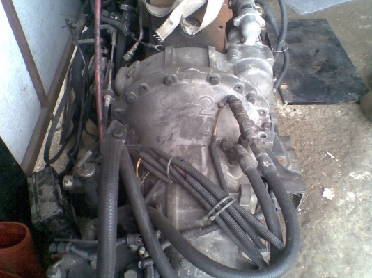 ส่งเครื่อง cummins ขึ้นรถเป็นที่เรียบร้อยแล้วค่ะ 16/8/57