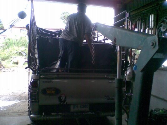 ส่งเครื่อง cummins ขึ้นรถเป็นที่เรียบร้อยแล้วค่ะ 16/8/57