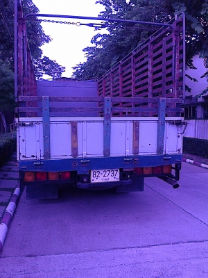 ขายด่วน 6 ล้อ HINO ยาว 6 เมตรครับ