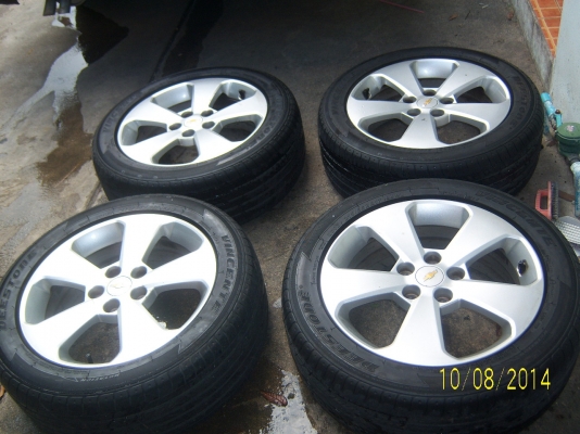 แม็กเชฟขอบ 17 5รู114  พร้อมยาง 215 55 17 ปี 12