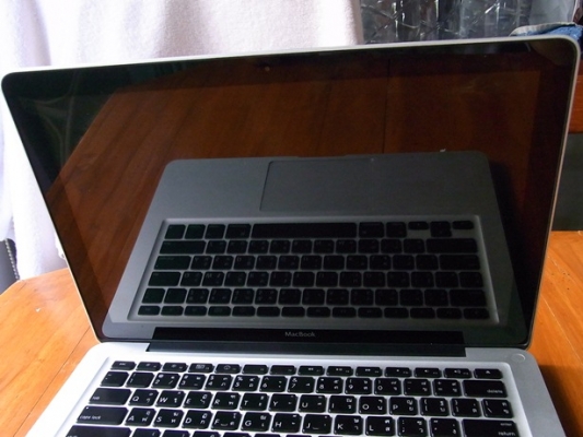 โคราชMacBook alu Unibody 13 12900 การ์ดจอแยก สวย