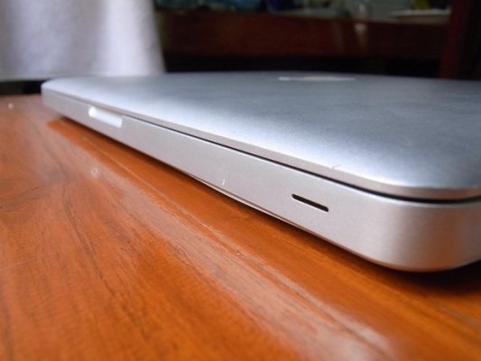 โคราชMacBook alu Unibody 13 12900 การ์ดจอแยก สวย