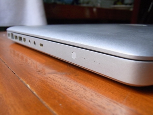 โคราชMacBook alu Unibody 13 12900 การ์ดจอแยก สวย