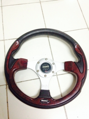 ขายพวงมาลัย momo