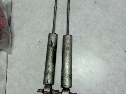 ขายโช๊ค KAYABA สีเงิน