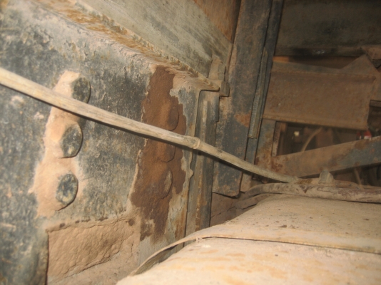 อีชูชุ  ดัมพ์  2 เพลา เกียร์กลาง  เครื่อง 165 แรง  475,000 บาท// ปรับลด 460,000 บาท