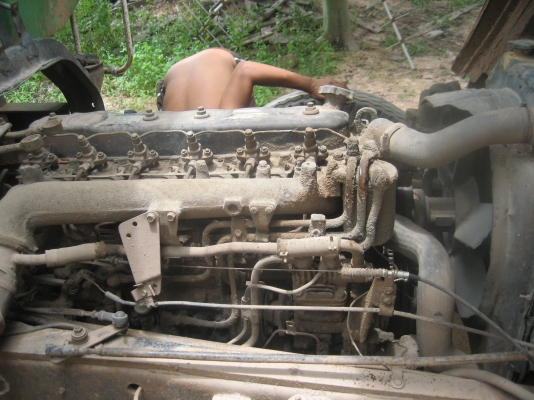 อีชูชุ  ดัมพ์  2 เพลา เกียร์กลาง  เครื่อง 165 แรง  475,000 บาท// ปรับลด 460,000 บาท