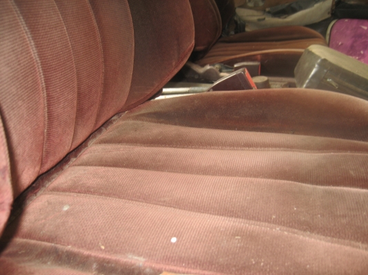 อีชูชุ  ดัมพ์  2 เพลา เกียร์กลาง  เครื่อง 165 แรง  475,000 บาท// ปรับลด 460,000 บาท