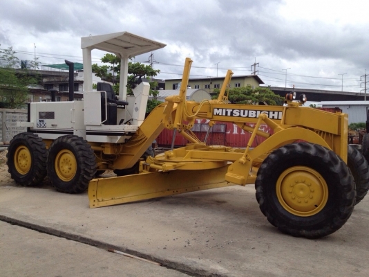 รถเกรด มิตซู MG330 สวยจัด พร้อมเล่มทะเบียน 086-303-9797