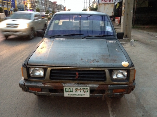 1992 MITSUBISHI,cycron 2.5  โฉม ปี89-94 สีเทา เกียร์ธรรมดา