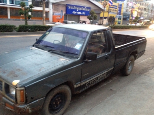 1992 MITSUBISHI,cycron 2.5  โฉม ปี89-94 สีเทา เกียร์ธรรมดา