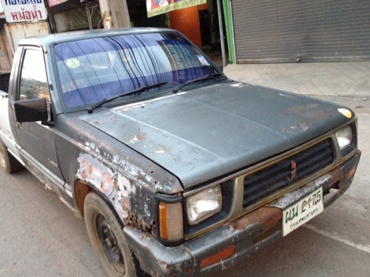 1992 MITSUBISHI,cycron 2.5  โฉม ปี89-94 สีเทา เกียร์ธรรมดา