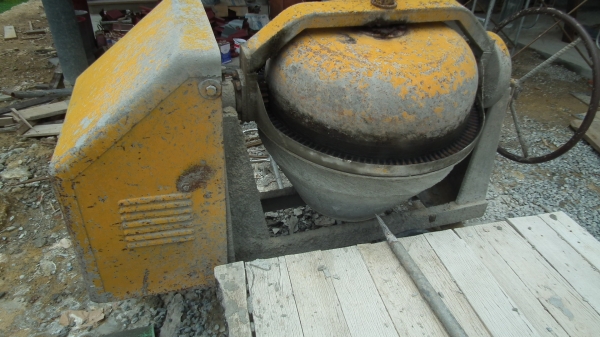 โม่ผสมปูน