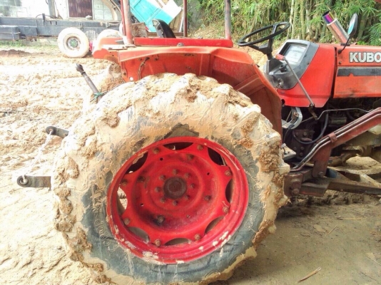 ขายรถไถ KUBOTA M5000SU มีอุปกรณ์ 3 ชิ้น มีดันหน้า จาน 6 จอบหมุน สนใจโทร 081-9701072
