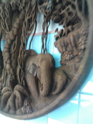 แผ่นไม้แกะสลักรูปช้าง   ขนาด 22 นิ้ว สวยมากค่ะ ไม่มีตำหนิ