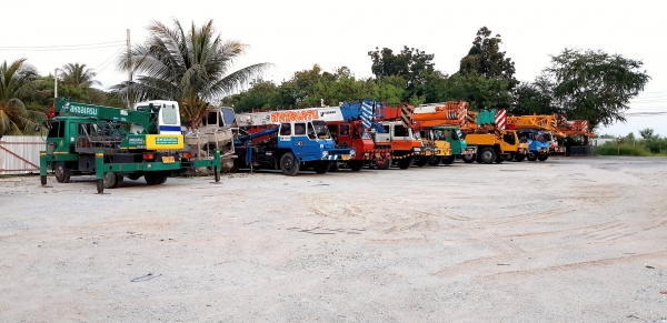 ให้เช่ารถเครน รถกระเช้า รถเฮี๊ยบ ในจังหวัดชลบุรี ฉะเชิงเทรา และใกล้เคียง ติดต่อ081-398-5326