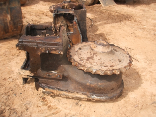 ขายตัวเดิน แม็คโคร PC 200-2 โคมัตสุ พร้อมหัวมอเตอร์และมอเตอร์สวิง 12 HT