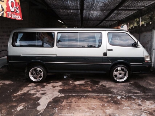 ขายรถตู้ SUPER CUSTOM ช่วงยาว เบนซินโรงงาน สสวยเดิมบาง