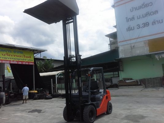 TOYOTA8FD20ขนาด2ตัน เสาสูง4เมตร เกียร์ธรรมดา เครื่องดีเซล2Zงาฮิ้งฟอร์คกระดกได้พร้อมบุ้งกี๋ รถญี่ปุ่นแท้ ต่อรองได้