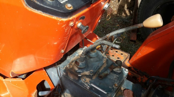 ขายรถไถKUBOTA 2002 3สูบ 4&times;4โฟร์  อุปกรณ์พร้อม โรตารี่ จอบหมุน ผานหลัง ใบดันหน้า สภาพพร้อมใช้งาน เครื่องดี