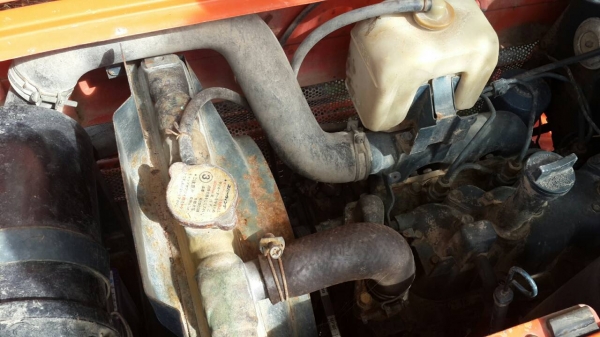 ขายรถไถKUBOTA 2002 3สูบ 4&times;4โฟร์  อุปกรณ์พร้อม โรตารี่ จอบหมุน ผานหลัง ใบดันหน้า สภาพพร้อมใช้งาน เครื่องดี