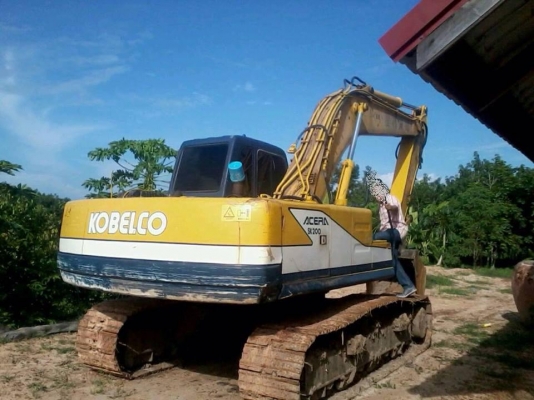 **1,250,000 บ.ต่อรอง**ขายแบคโฮเก่านอก KOBELCO MARK3 SK200 YN-13183 ไฟฟ้าเต็ม เครื่องเดิมปั้มเดิม แอร์เย็น เก่านอก 15เดือน เครื่องMITSU 6D31-135 6สูบ แน่นๆ แรงๆ ไม่เยิ้ม ปั้มเดิม K3V แรงดี ทำงานดีไม่มีโหลด บูมอาร์มสวยไม่ปะไม่ดาม เอวแน่น ไม่แตกไม่ร้าว บุ้งก