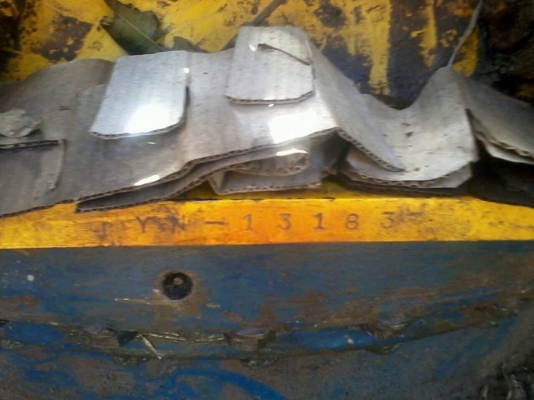 **1,250,000 บ.ต่อรอง**ขายแบคโฮเก่านอก KOBELCO MARK3 SK200 YN-13183 ไฟฟ้าเต็ม เครื่องเดิมปั้มเดิม แอร์เย็น เก่านอก 15เดือน เครื่องMITSU 6D31-135 6สูบ แน่นๆ แรงๆ ไม่เยิ้ม ปั้มเดิม K3V แรงดี ทำงานดีไม่มีโหลด บูมอาร์มสวยไม่ปะไม่ดาม เอวแน่น ไม่แตกไม่ร้าว บุ้งก