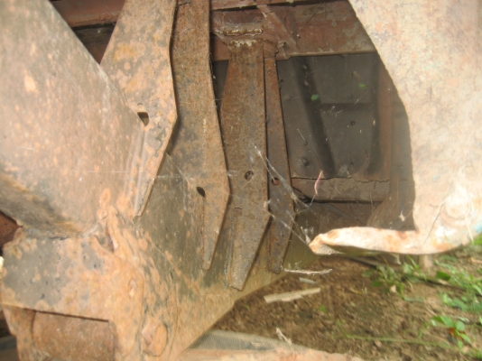 ขายซาก  มิตชู   ไม่มีทะเบียน    ราคา 35,000 บาท//โอนมัดจำแล้วครับ  10,000  บาท  จาก  กทม.