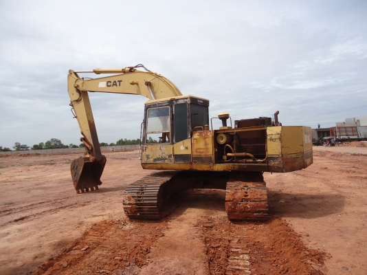 ขายด่วนรถแบคโฮE200Bไมมีเอกรถสภาพดีเอวแน้นมีจอไฟฟ้า