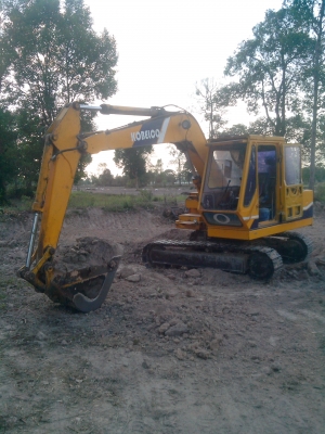 MN07452239 แมคโค 60 สวยพร้อมใช้ ใช้งานได้ดีมากครับ อยากได้ตัวใหญ่ครับ