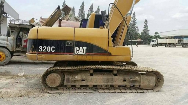 รถแบคโฮ CAT 320 C